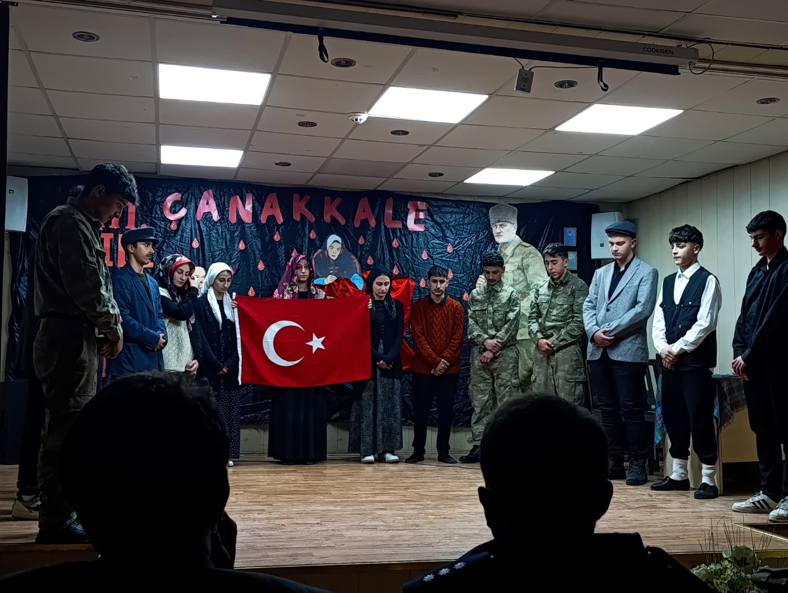 18 Mart Çanakkale Zaferi ve Şehitleri Anma Günü kapsamında düzenlenen programa katıldı.