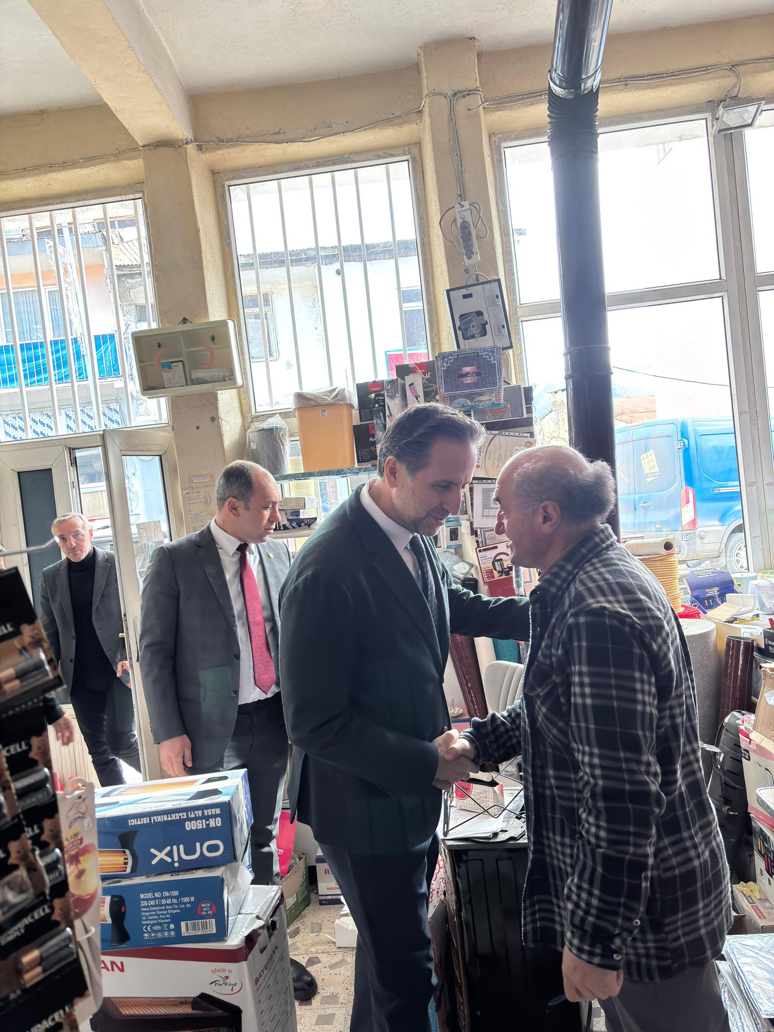 CHP Ardahan Milletvekili Özgür Erdem İncesu ve CHP Ardahan İl Başkanı Yunus Dündar, Posof’u ziyaret etti.